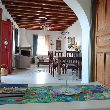 Rahes Kofini Panormos (Mykonos)