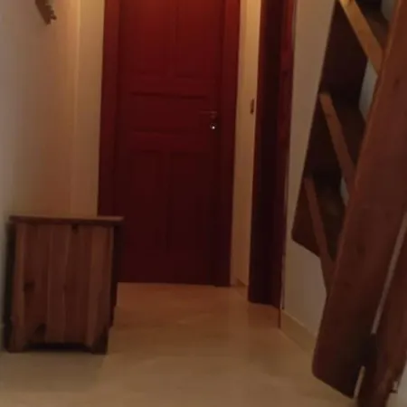 Rahes Kofini Apartmán